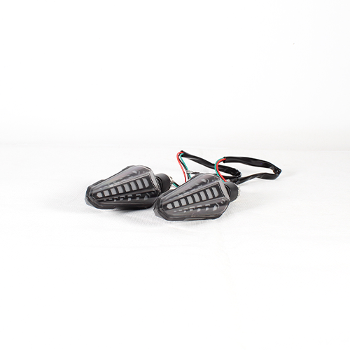 DIRECCIONAL LED SECUENCIAL TIPO DAGA AMAR-ROJO UNIVERSAL