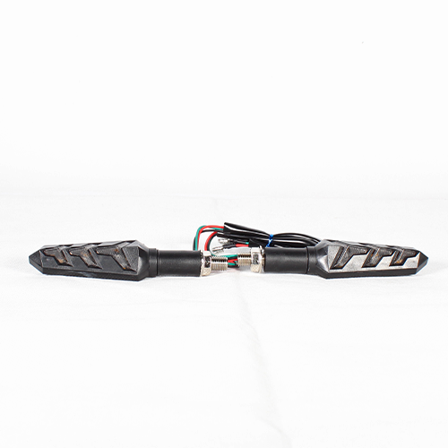 DIRECCIONAL LED SECUENCIAL TIPO RAYO AMAR-ROJO UNIVERSAL