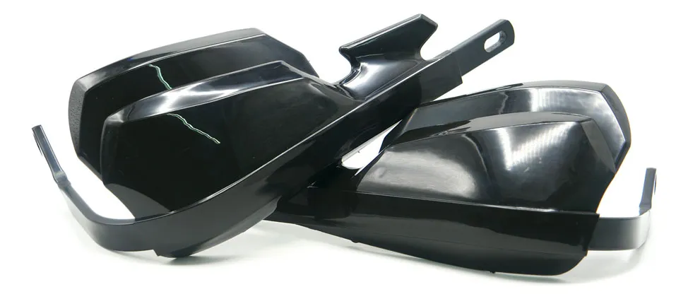 PROTECTOR DE PUÑOS CON ESTRUCTURA DE METAL