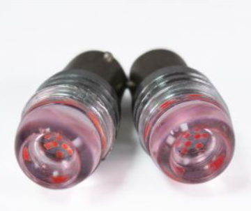 [FOC-046] FOCO DE STOP ROJO 12 Vcc ANTIGOLPES